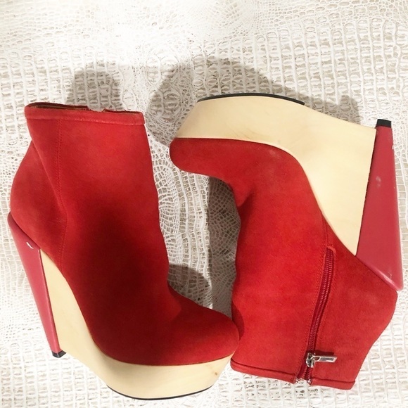 Kelsi Dagger Women’s Red Acalia Wedge Heels - Picture 6 of 9